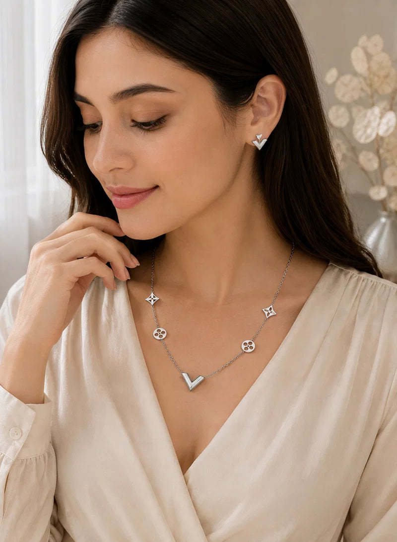 Elegant V Jewelry Set